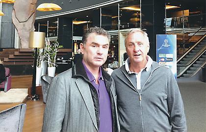 Κρόιφ: «Έχει άλλη φιλοσοφία η Μπαρτσελόνα…»