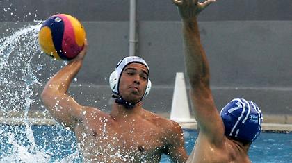 Του «έκλεψε» την πρωτιά!