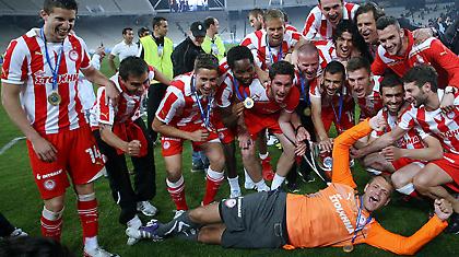 Οι πανηγυρισμοί των «ερυθρόλευκων» (pics)