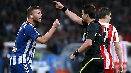 Ο κωλοτούμπας και ο καραγκιόζης ποιος είναι; Αυτός που...