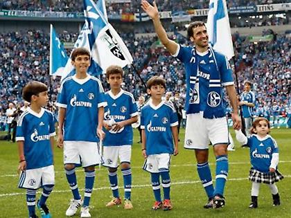 Λατρεία και συγκίνηση για Ραούλ (video)