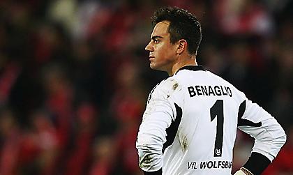 Συμβόλαιο ζωής για Μπενάλιο