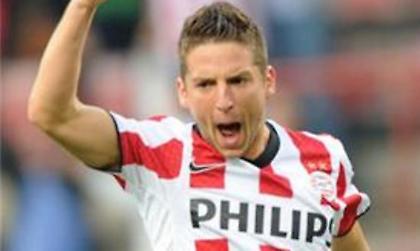 Ο ένας κερνούσε και ο άλλος έπινε…