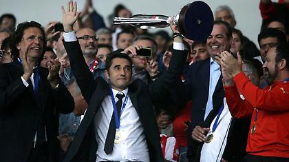 «Θα πρέπει όλοι να στηρίξουν τον νέο προπονητή»