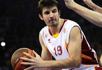 Πρώτη στο νήμα η «Γαλατά»