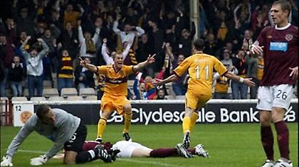 Κορυφώνεται η μάχη