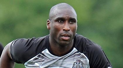 Κρεμάει παπούτσια ο Κάμπελ