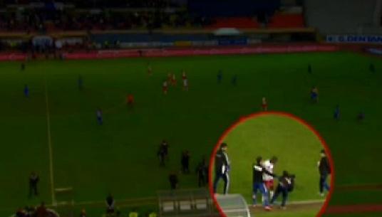 Παίκτης χτύπησε ball-boy (video)