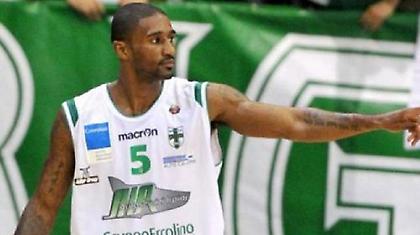 Το απίθανο τρίποντο του Τακουάν Ντιν (video)