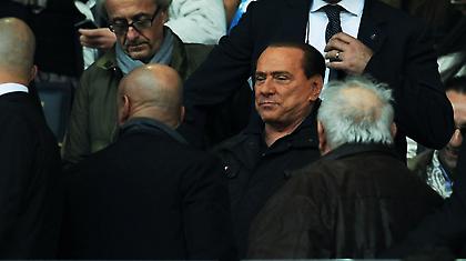 Μπερλουσκόνι: «Ο Αλέγκρι θα μείνει»