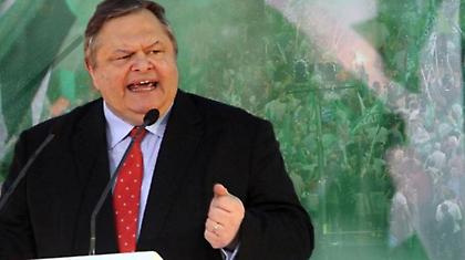 «Την Κυριακή κρίνεται η παραμονή στο ευρώ»