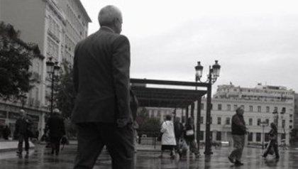 Τρόικα και αγορές περιμένουν την κάλπη