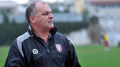 Συνεχίζει με Τερζή