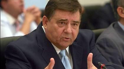 Καρατζαφέρης: «Με λογική και όχι με θυμό»