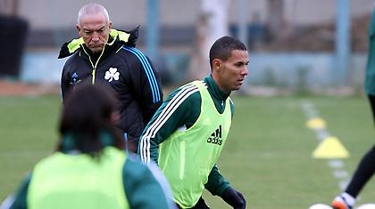 Εκτός ο Κλέιτον