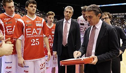 Δεύτερη η Αρμάνι