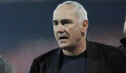 Κοιτάζει το «κυανέρυθρο» αύριο