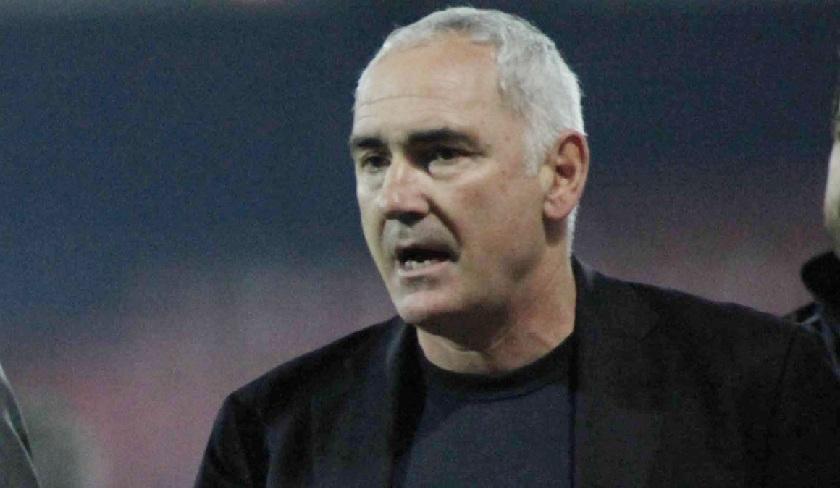 Κοιτάζει το «κυανέρυθρο» αύριο