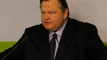 Βενιζέλος: «Δεν είναι ώρα για εθνικούς διχασμούς»