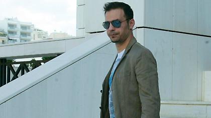 Επαφές και στο εξωτερικό