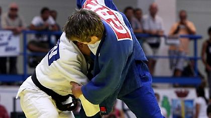 «Πτήση» για Λονδίνο,Ηλιάδης-Μπουκουβάλα