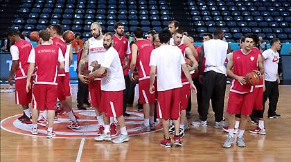 Πλάνα και δηλώσεις από την προπόνηση του Ολυμπιακού (video)