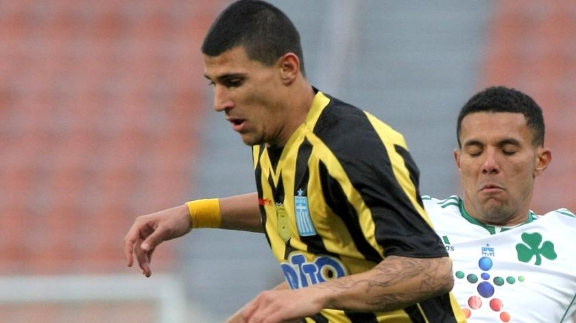 Περιμένοντας τον Καρέλη