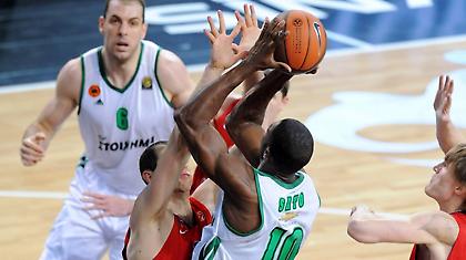 Σάτο: «Πρέπει να συγκεντρωθούμε»