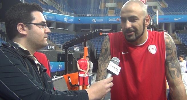 «Μακάρι να φέρει την κούπα στον Πειραιά ο Σπανούλης»