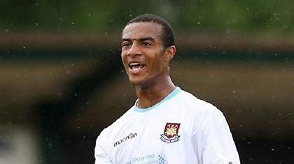 «Τσεκάρει» Άγγλο πιτσιρικά ο Ολυμπιακός!