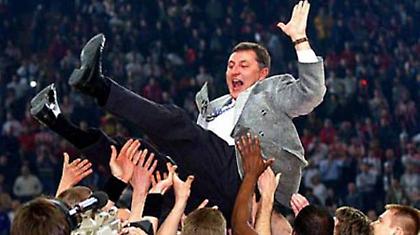 Ο Καζλάουσκας «σκότωσε» τον Ντούντα (video)