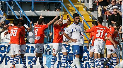 «Κόλλησε» στο ντέρμπι, πρώτος ο Απόλλων