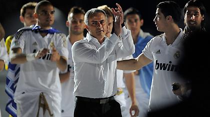 Η «υπόκλιση» του Μουρίνιο (video)