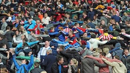 «Καζούρα» στους οπαδούς της Γιουνάιτεντ