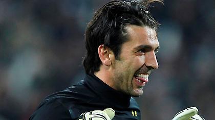 «Ασπρόμαυρος» ο Μπουφόν