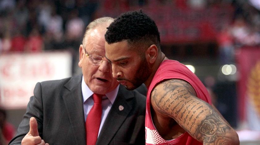 «Στάζει» μέλι για τον Ίβκοβιτς ο Λο