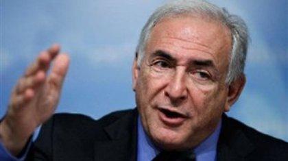 Ένα εκατ. ευρώ ζητά ο Στρος Καν από την καμαριέρα