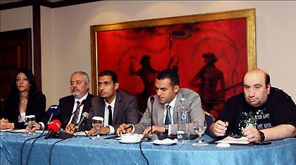 Τα αληθινά λεφτά ενός γνήσιου πρίγκιπα με συνοδό τον Τσάκα