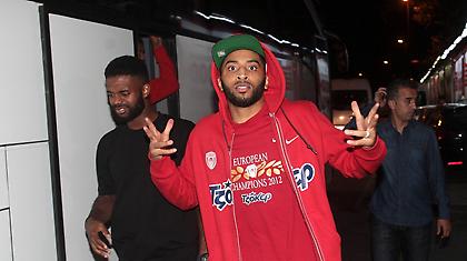 Βραβείο… ηρωισμού, Έισι Λο! (video)