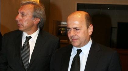 Σε εξέλιξη η συνάντηση Αλαφούζου-μικρομετόχων