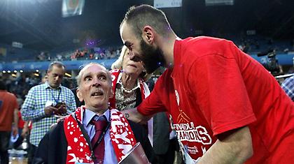 Το ευχαριστώ του Σπανούλη στον Κωνσταντίνο Αγγελόπουλο (video)