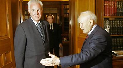 Ορκίστηκε ο Παναγιώτης Πικραμμένος