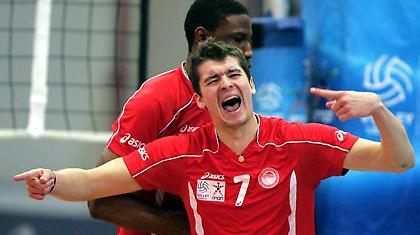 Παραμένει «ερυθρόλευκος» ο Φιλίποφ