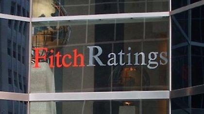 Νέο πλήγμα από την Fitch για την οικονομία