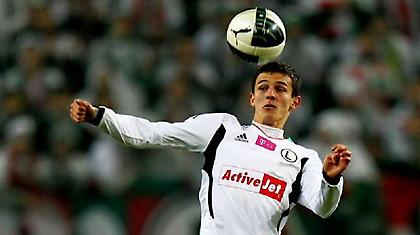 Πάει για τον τέταρτο Πολωνό η Ντόρτμουντ