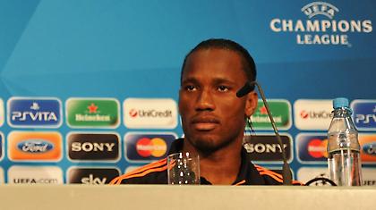 Ντρογκμπά: «Δεν είμαι θεατρίνος»