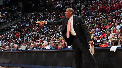 Συνεχίζουν με Ντρου οι Χοκς