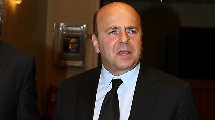 Τα τρέχει όλα ο Αλαφούζος…