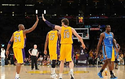 Οι Λέικερς είναι εδώ!