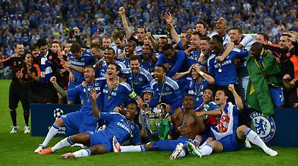 Λίνεκερ και… κούπες «μπλε»!